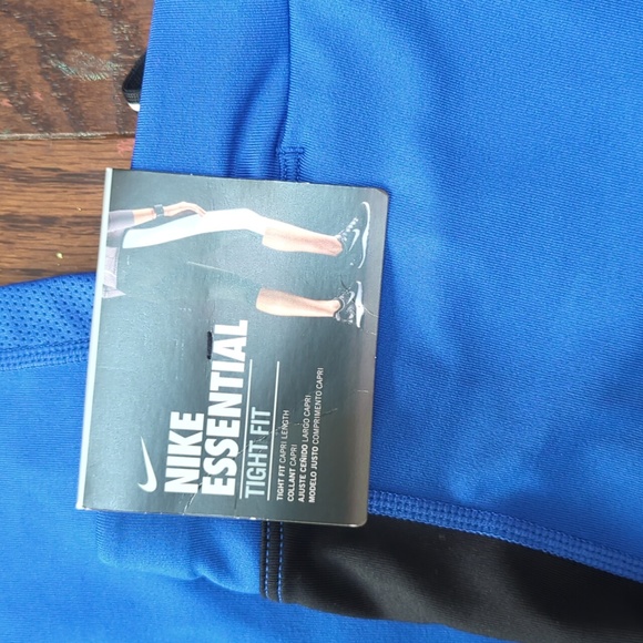 Nike Capri length tight fit - Picture 2 of 5